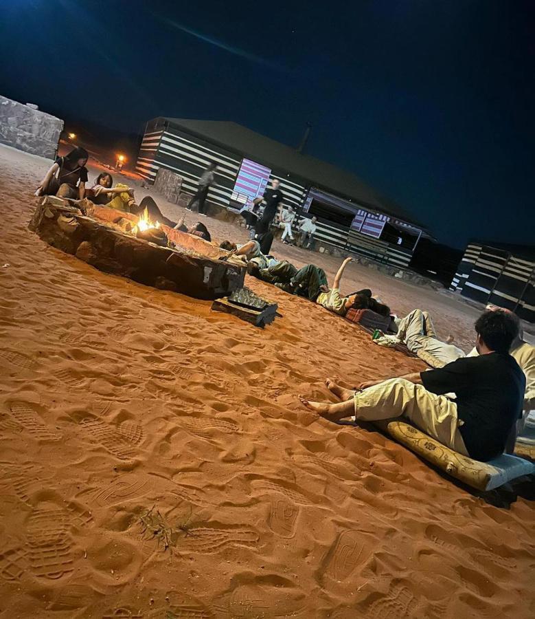 Flowers Rum Camp Wadi Rum Exterior photo
